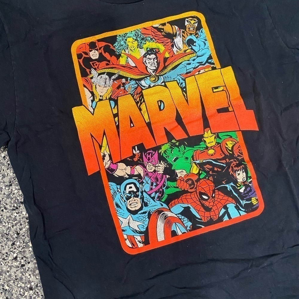 Marvel Comics Graphic Animated T-Shirt - Picture 4 of 6